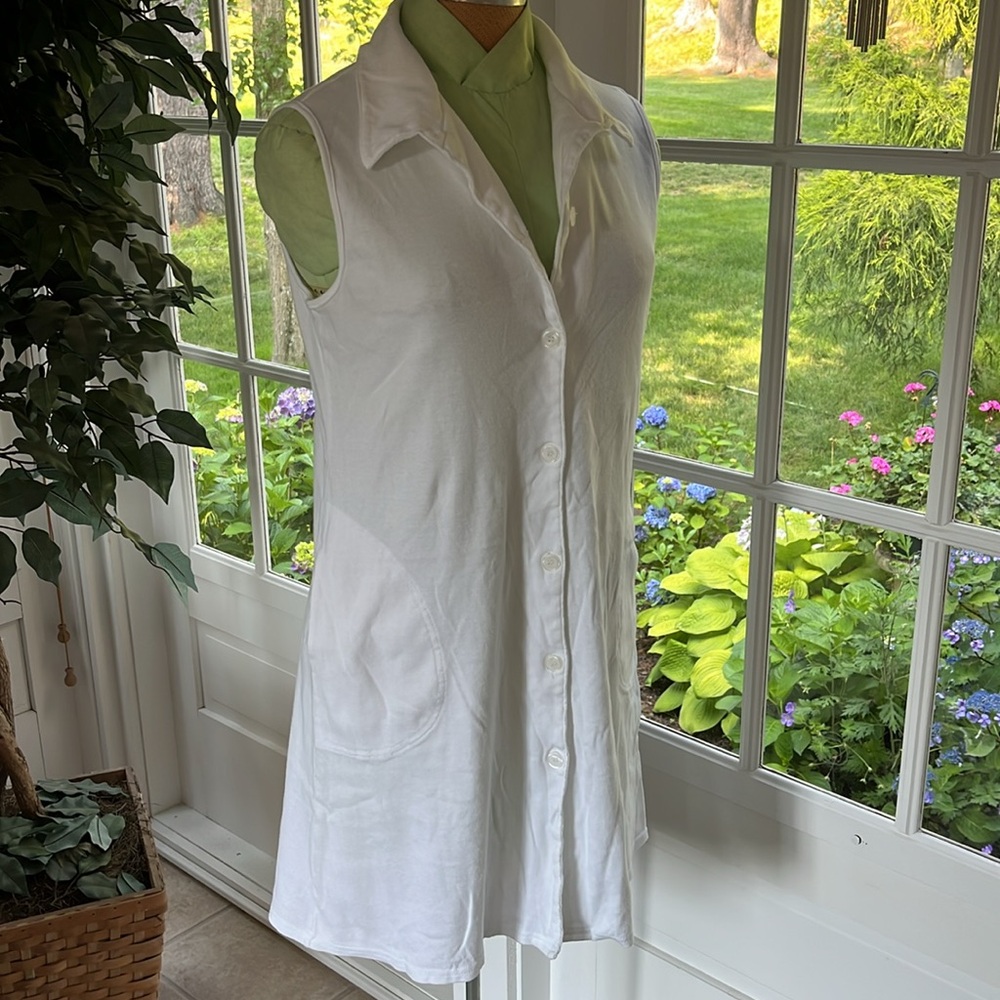 CHARACTER White Sleeveless Button Front Coverup with Collar